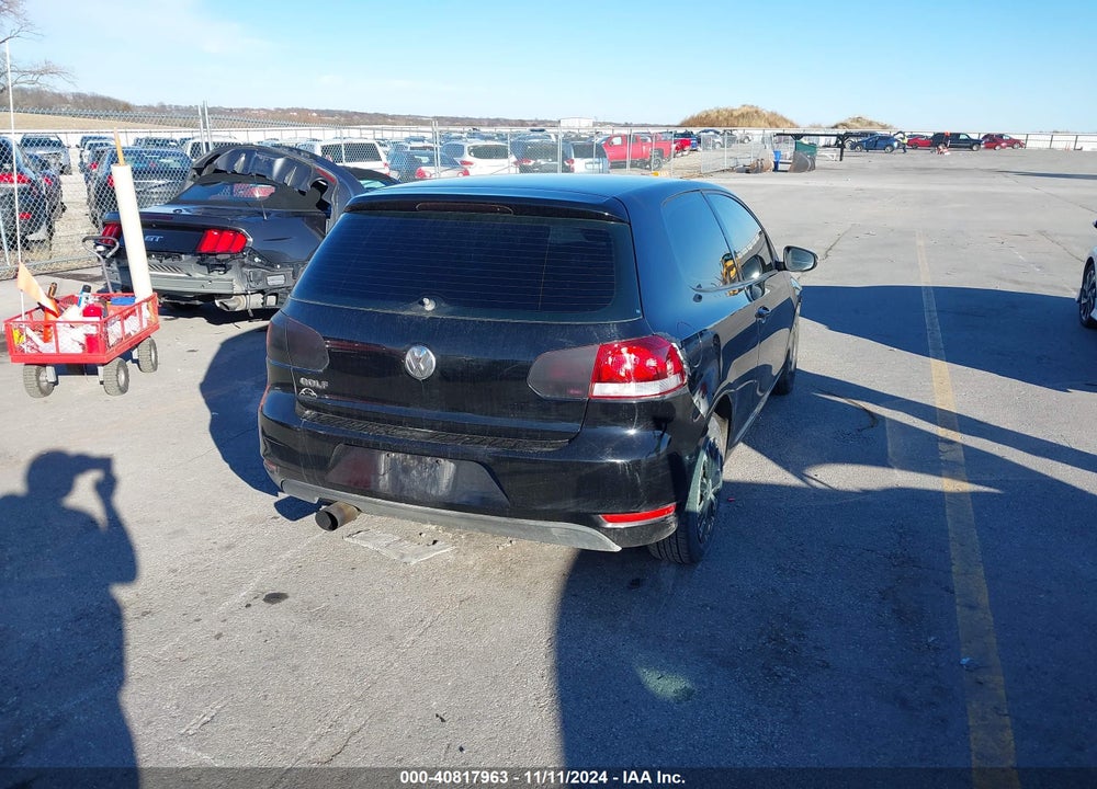 2011 VOLKSWAGEN GOLF 2.5L 2-DOOR VIN: WVWAA7AJ1BW018668