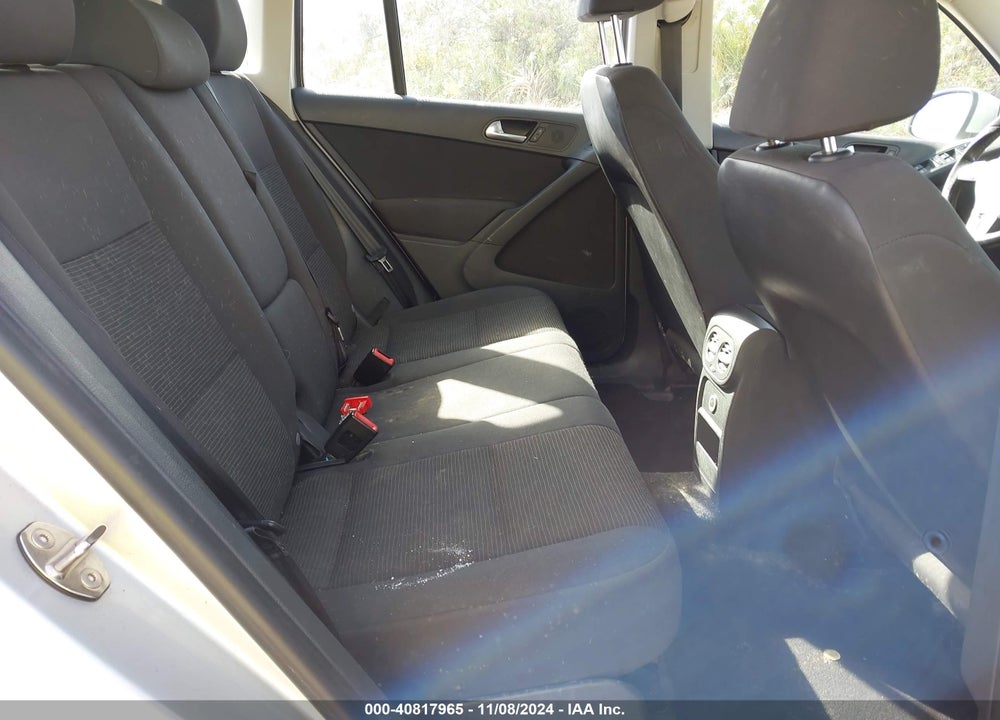 2013 VOLKSWAGEN TIGUAN S VIN: WVGBV3AX0DW621440