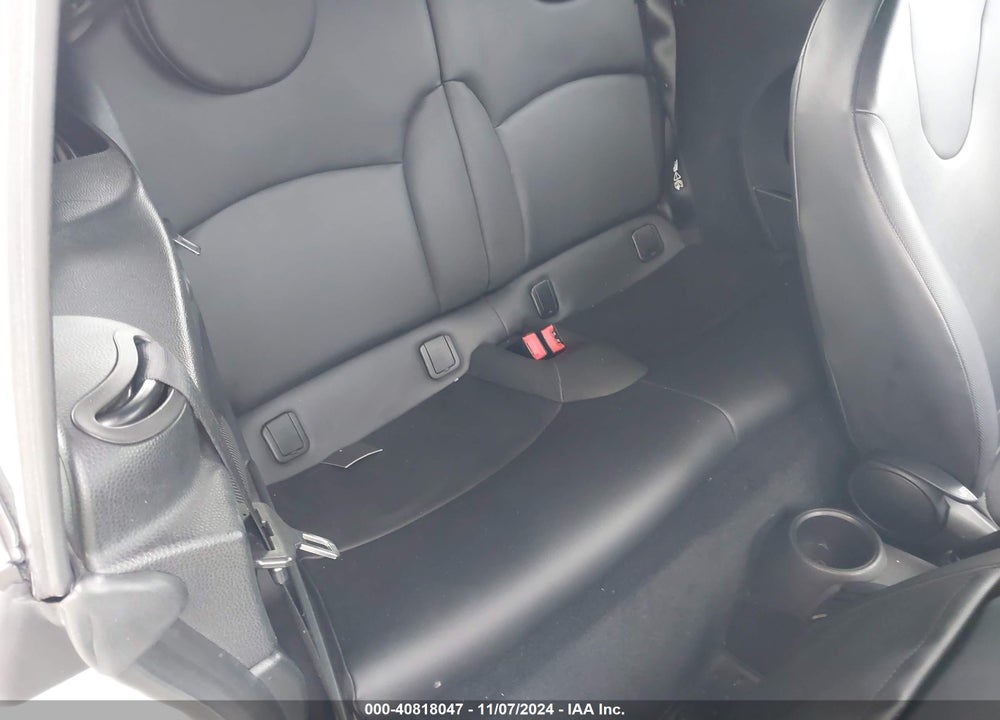 2011 MINI COOPER VIN: WMWZN3C53BTZ78038