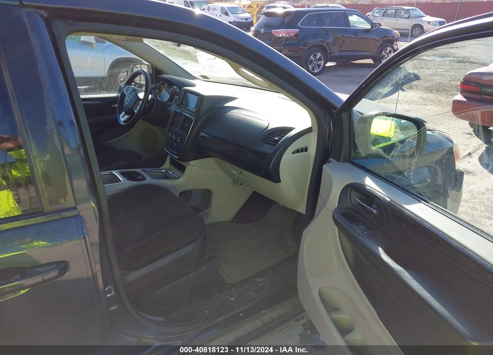 2014 DODGE GRAND CARAVAN SXT/SXT 30TH ANNIVERSARY VIN: 2C4RDGCG3ER244056