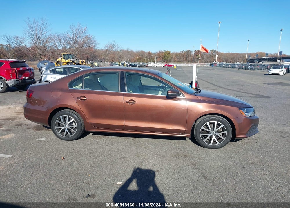 2017 VOLKSWAGEN JETTA 1.4T SE VIN: 3VWDB7AJ3HM390092