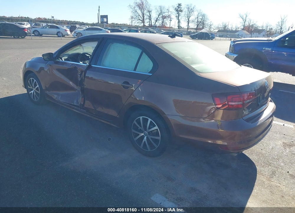 2017 VOLKSWAGEN JETTA 1.4T SE VIN: 3VWDB7AJ3HM390092