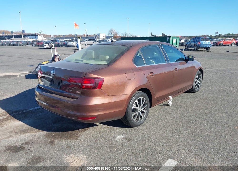 2017 VOLKSWAGEN JETTA 1.4T SE VIN: 3VWDB7AJ3HM390092