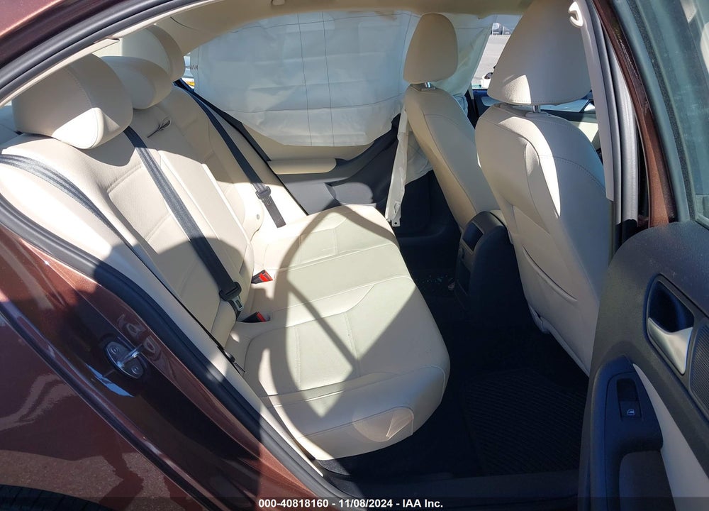 2017 VOLKSWAGEN JETTA 1.4T SE VIN: 3VWDB7AJ3HM390092