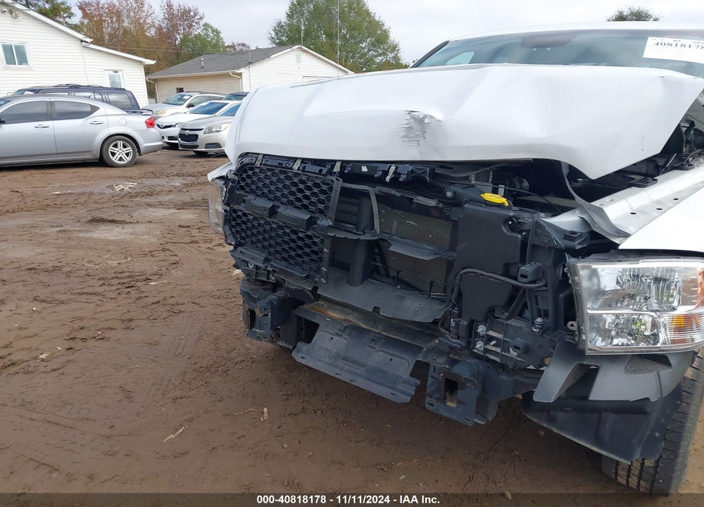 2022 RAM 1500 CLASSIC VIN: 1C6RR6FG8NS229632