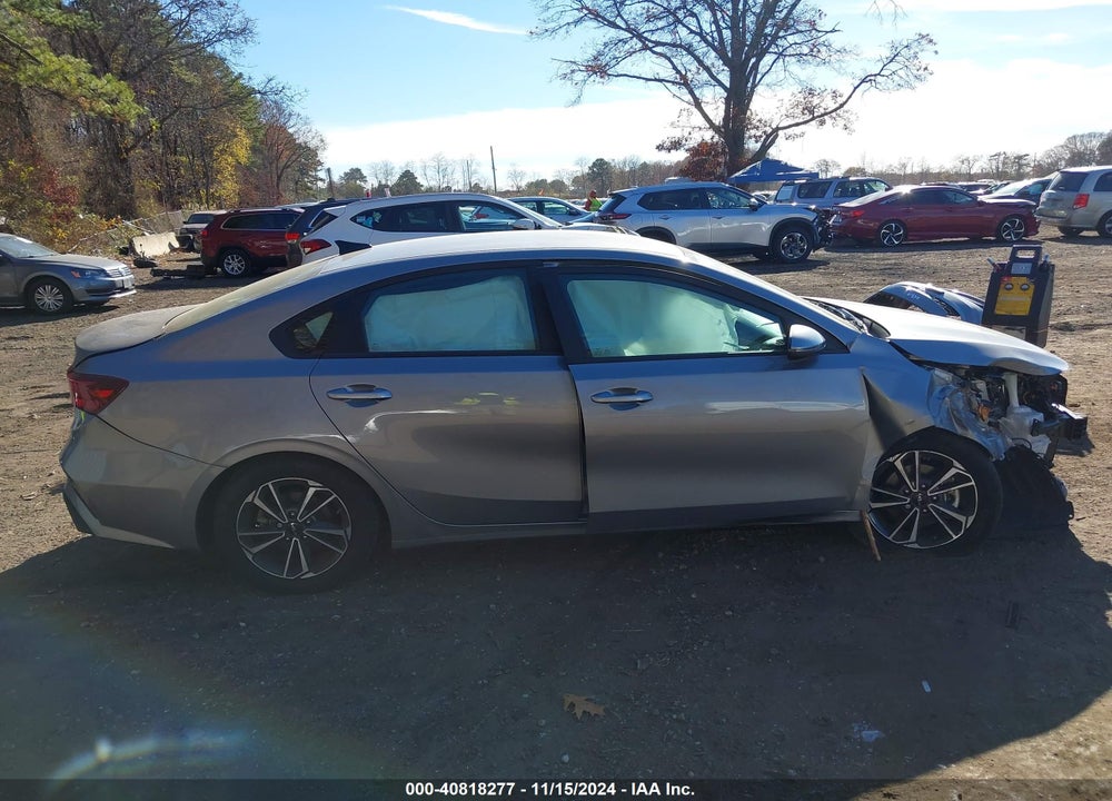 2023 KIA FORTE LXS VIN: 3KPF24AD8PE687727