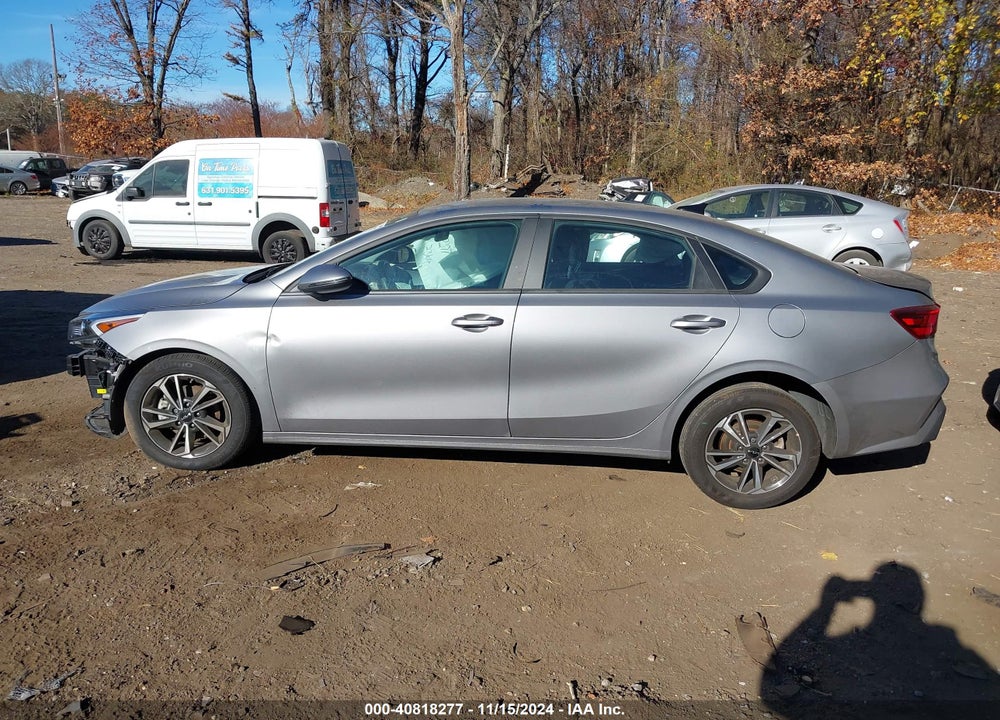 2023 KIA FORTE LXS VIN: 3KPF24AD8PE687727