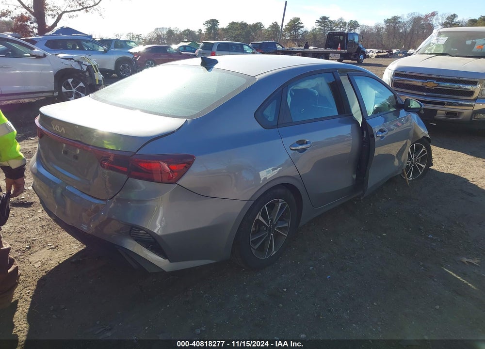 2023 KIA FORTE LXS VIN: 3KPF24AD8PE687727