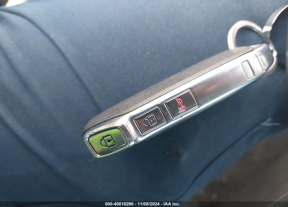 2024 KIA CARNIVAL MPV LX SEAT PACKAGE VIN: KNDNB4H30R6442972