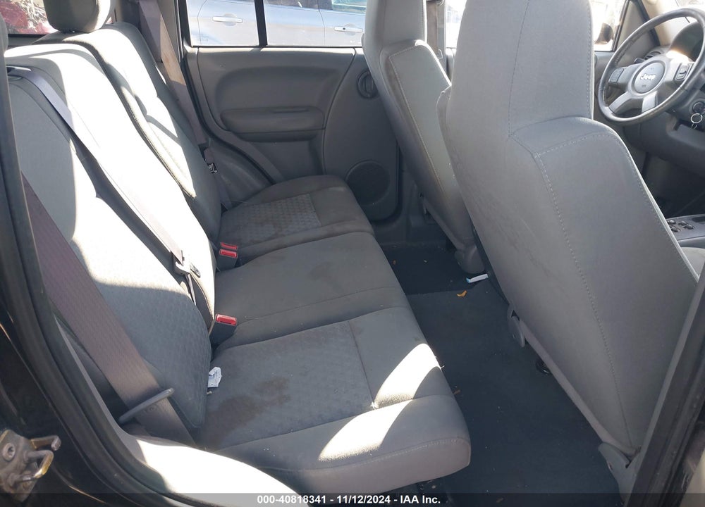 2005 JEEP LIBERTY RENEGADE VIN: 1J4GL38K95W669430