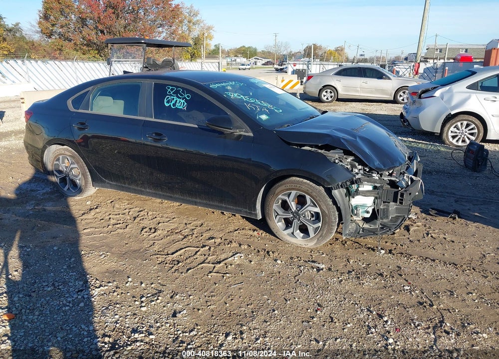 2019 KIA FORTE LXS VIN: 3KPF24AD1KE092808