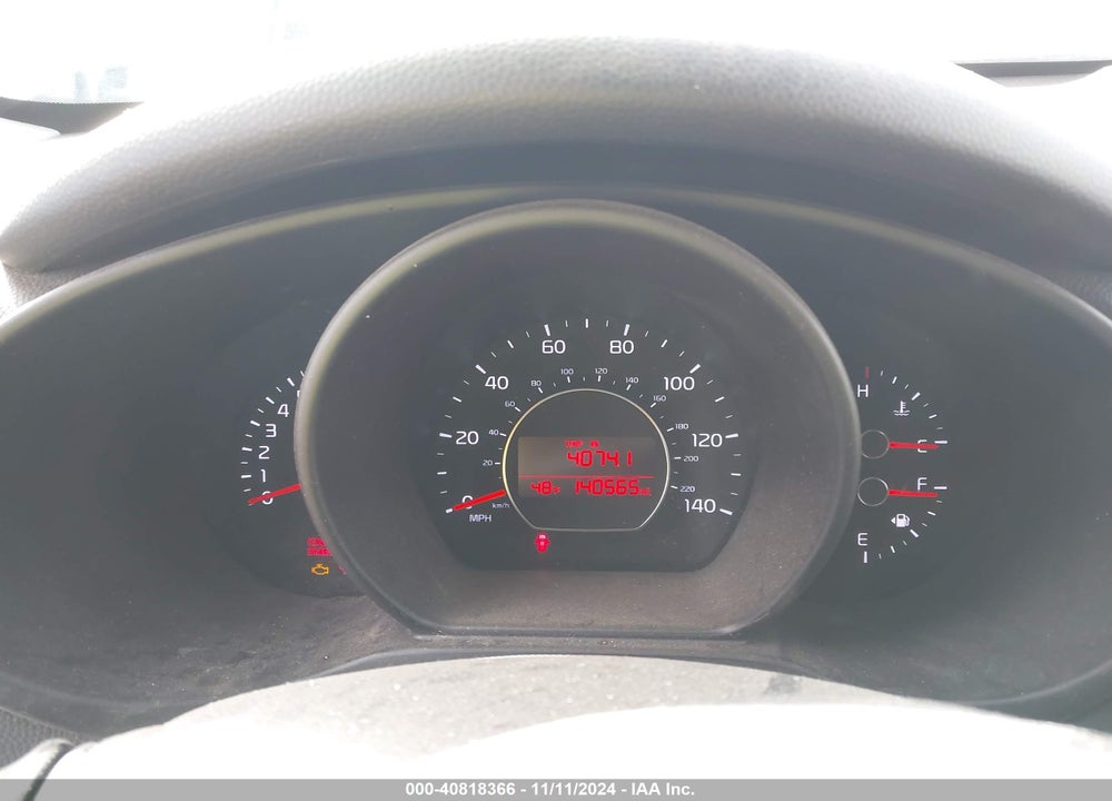 2014 KIA SOUL VIN: KNDJN2A27E7030113