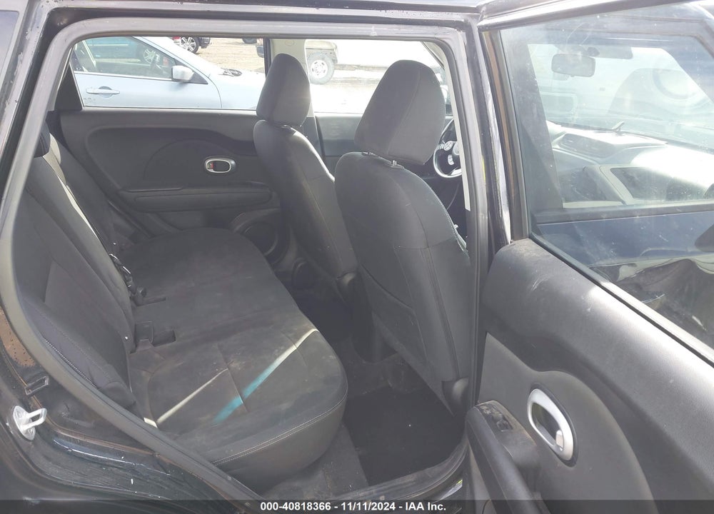 2014 KIA SOUL VIN: KNDJN2A27E7030113