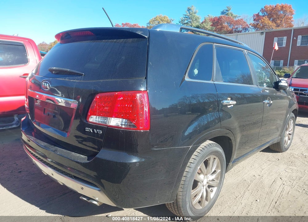 2011 KIA SORENTO SX V6 VIN: 5XYKW4A23BG102727