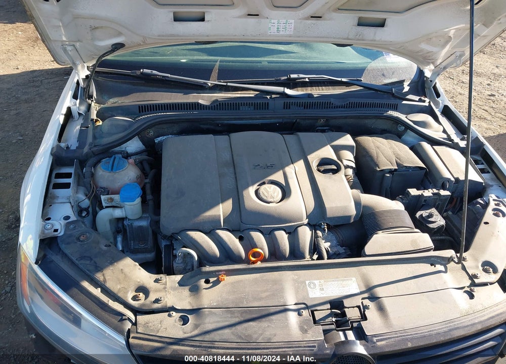 2011 VOLKSWAGEN JETTA 2.5L SE VIN: 3VWDZ7AJ8BM021778