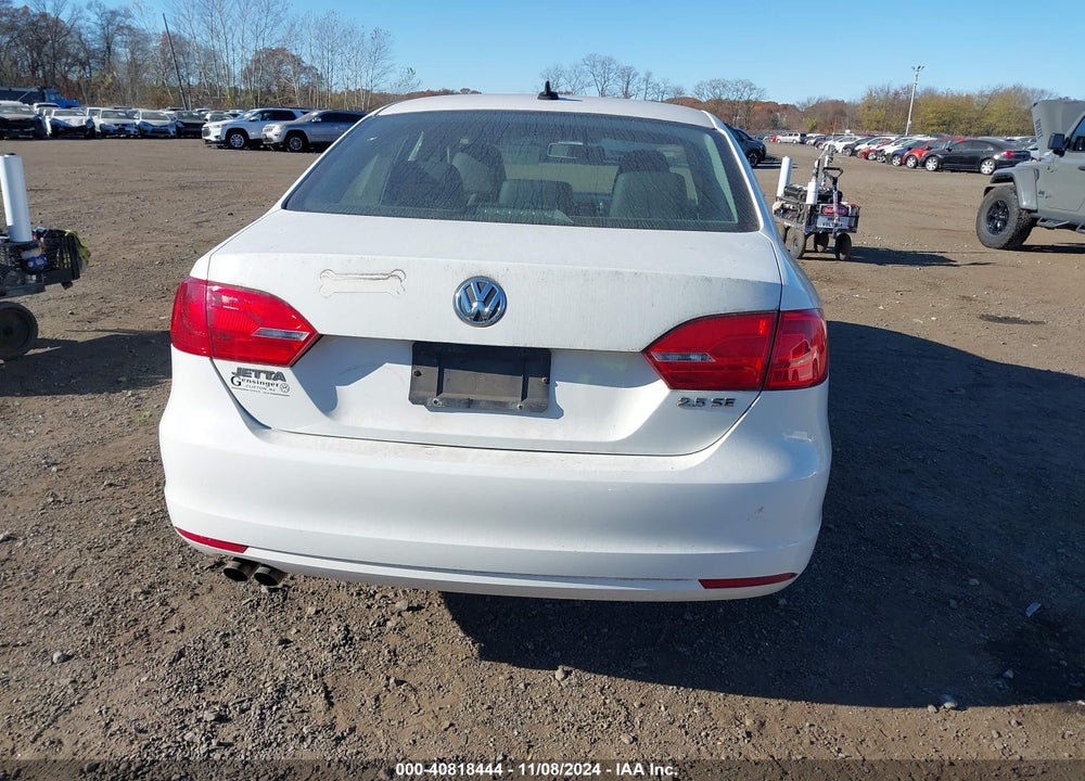 2011 VOLKSWAGEN JETTA 2.5L SE VIN: 3VWDZ7AJ8BM021778