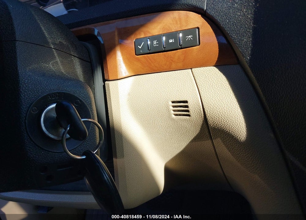 2010 SATURN OUTLOOK XR-L VIN: 5GZLRVED3AJ204121
