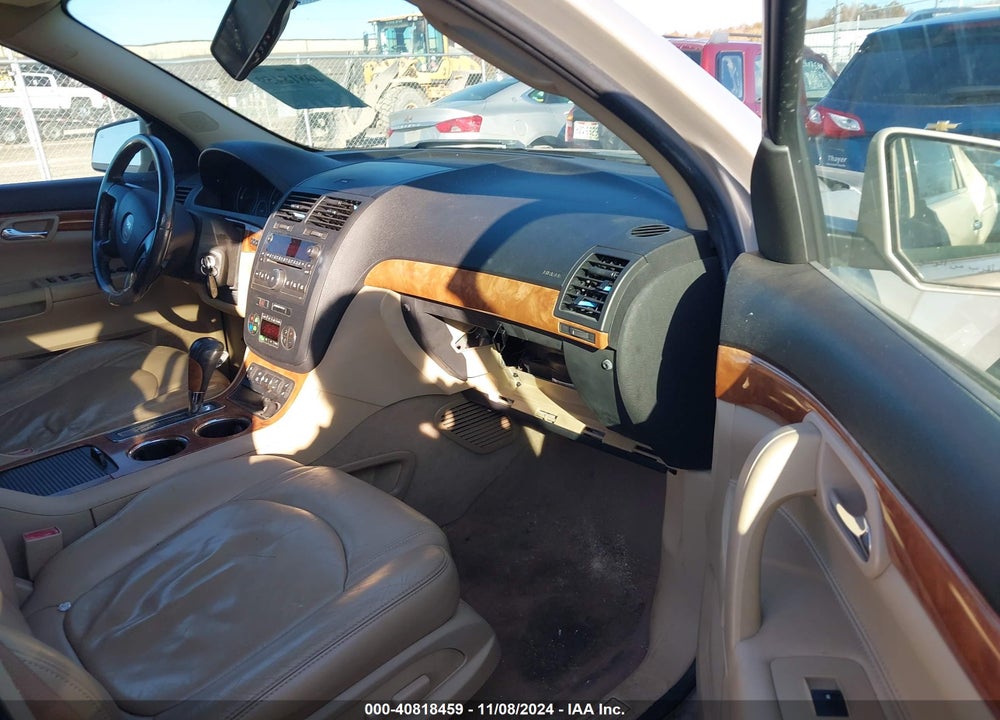 2010 SATURN OUTLOOK XR-L VIN: 5GZLRVED3AJ204121