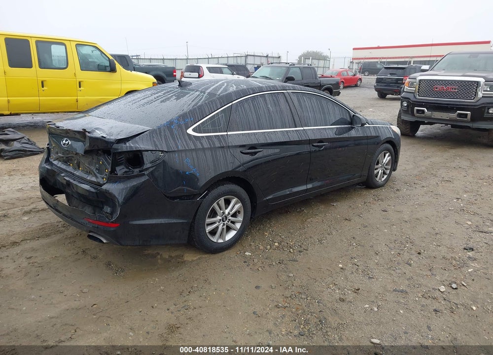 2017 HYUNDAI SONATA VIN: 5NPE24AF0HH576714