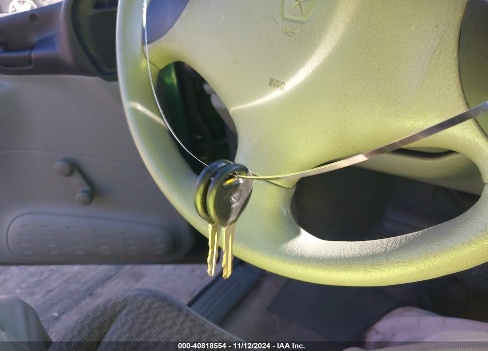 1998 DODGE CARAVAN VIN: 2B4FP25B0WR741269