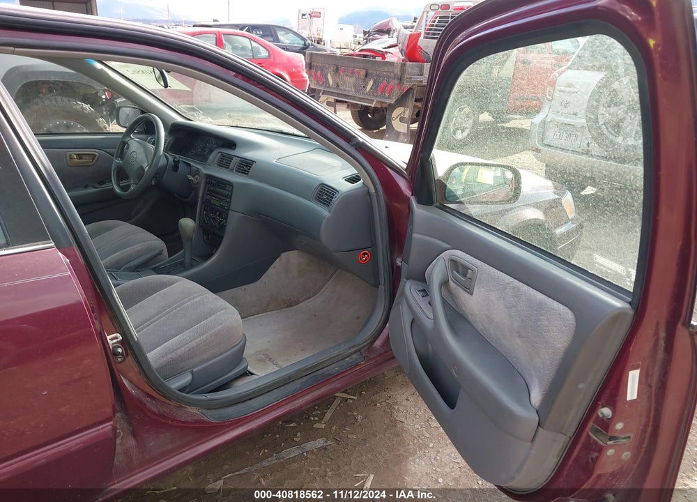 1997 TOYOTA CAMRY LE VIN: 4T1BG22K6VU093567