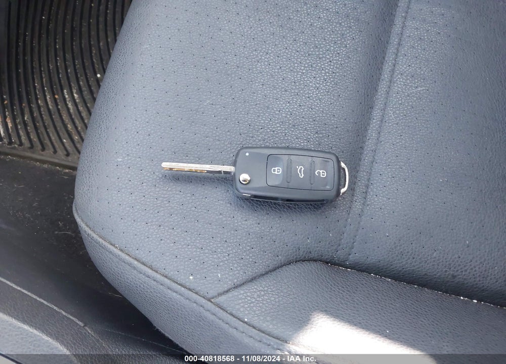 2012 VOLKSWAGEN JETTA 2.5L SE VIN: 3VWDX7AJXCM339635