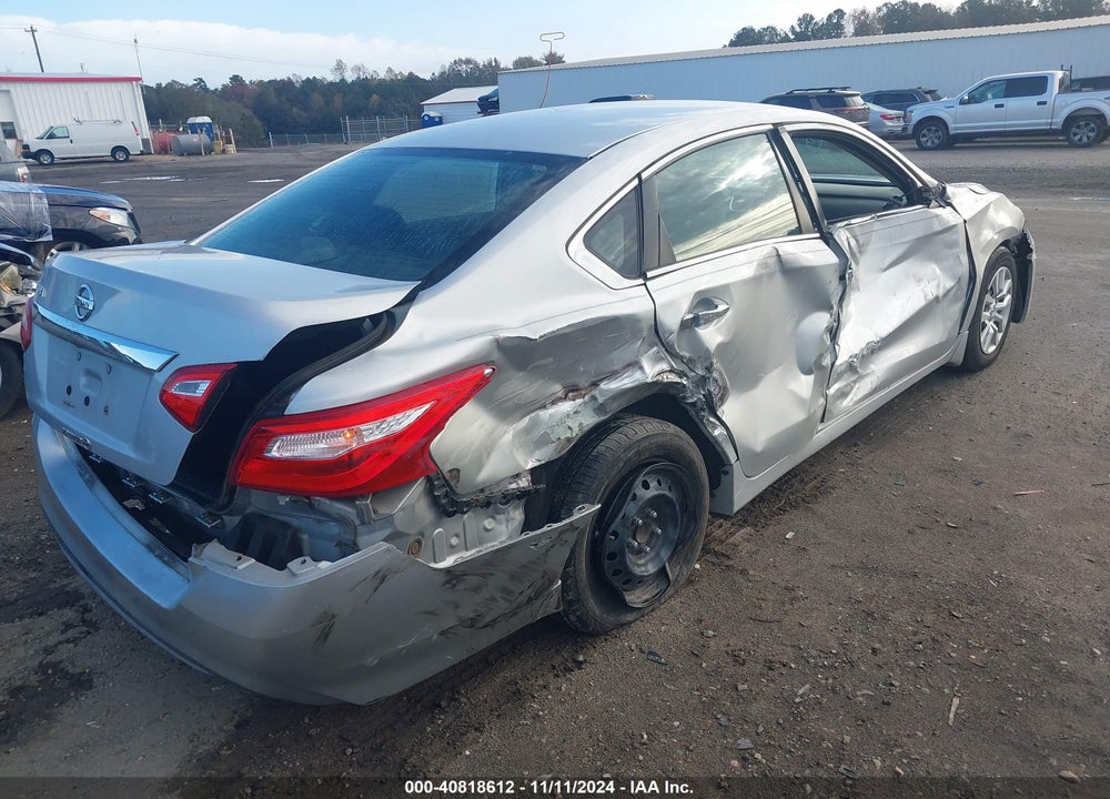 2017 NISSAN ALTIMA VIN: 1N4AL3AP4HC472775