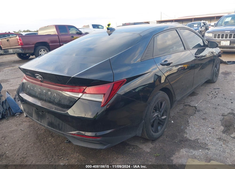 2022 HYUNDAI ELANTRA SEL VIN: 5NPLS4AG1NH074127