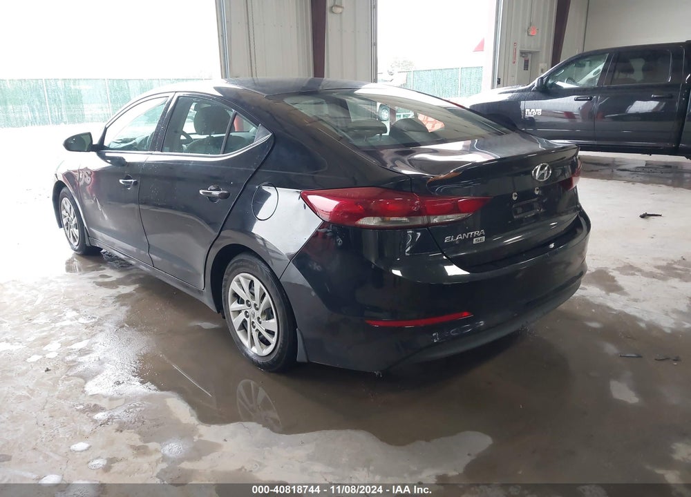 2018 HYUNDAI ELANTRA SE VIN: KMHD74LF1JU665922