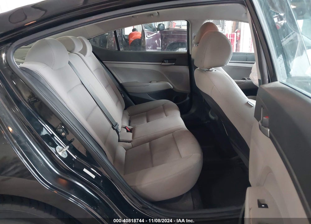 2018 HYUNDAI ELANTRA SE VIN: KMHD74LF1JU665922