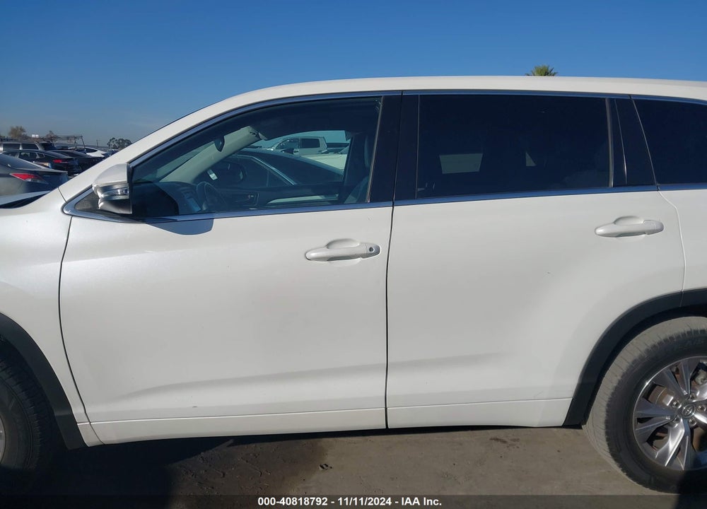 2015 TOYOTA HIGHLANDER LE PLUS VIN: 5TDZKRFHXFS072994