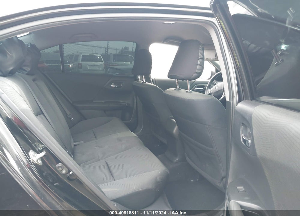2015 HONDA ACCORD LX VIN: 1HGCR2F39FA132761