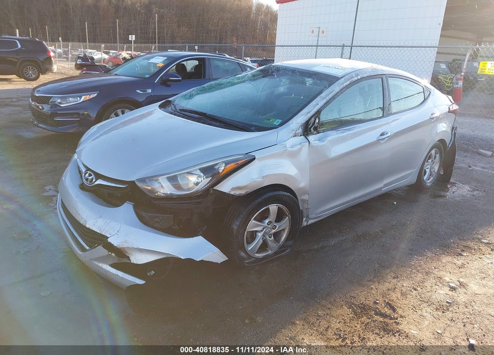 2015 HYUNDAI ELANTRA VIN: KMHDH4AE7FU393407