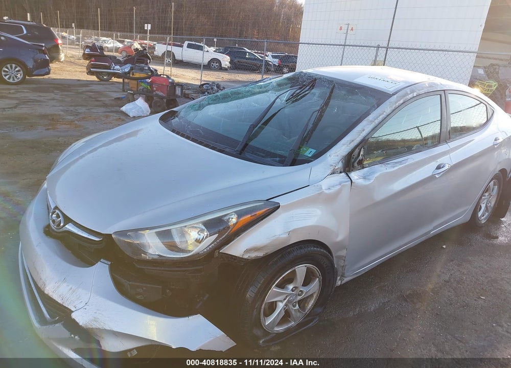 2015 HYUNDAI ELANTRA VIN: KMHDH4AE7FU393407