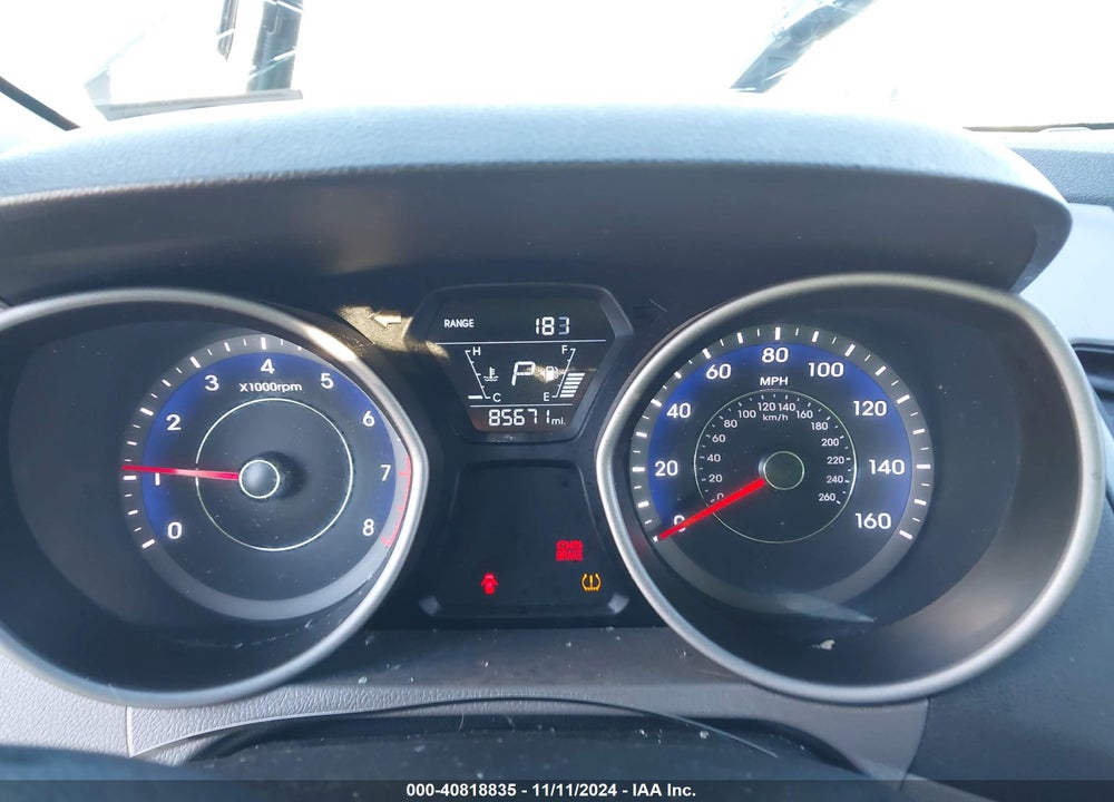2015 HYUNDAI ELANTRA VIN: KMHDH4AE7FU393407