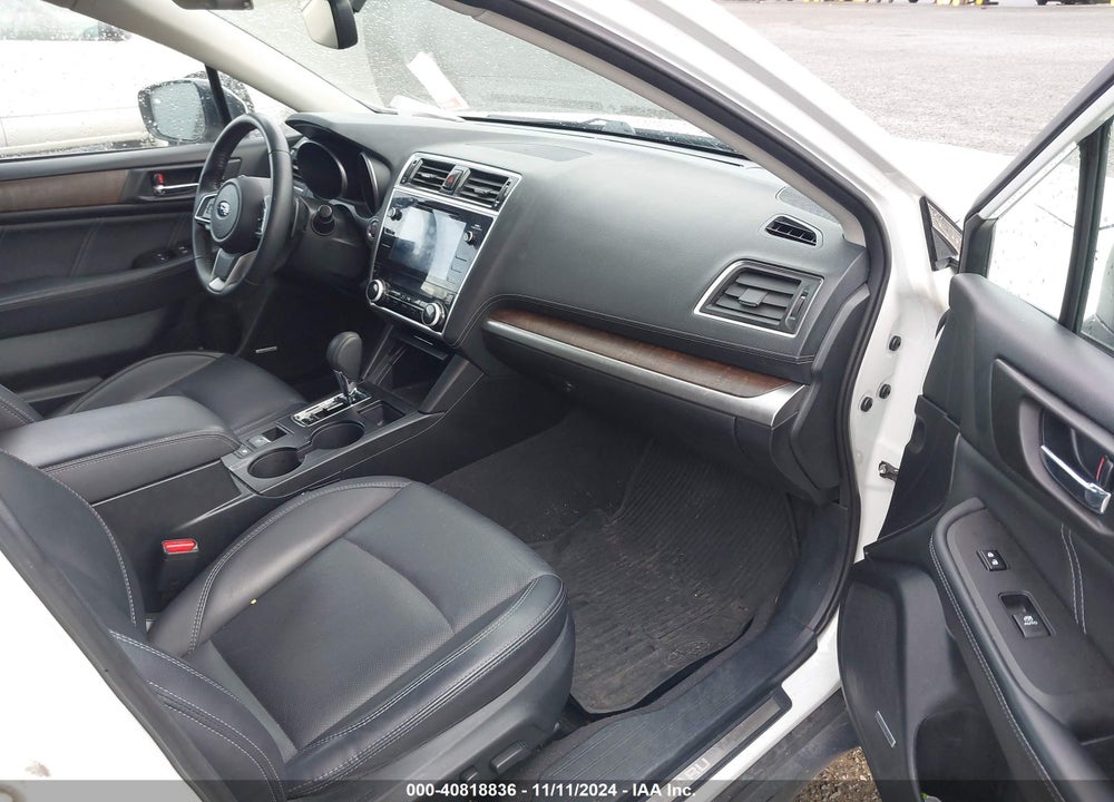 2018 SUBARU OUTBACK 2.5I LIMITED VIN: 4S4BSANC0J3329899
