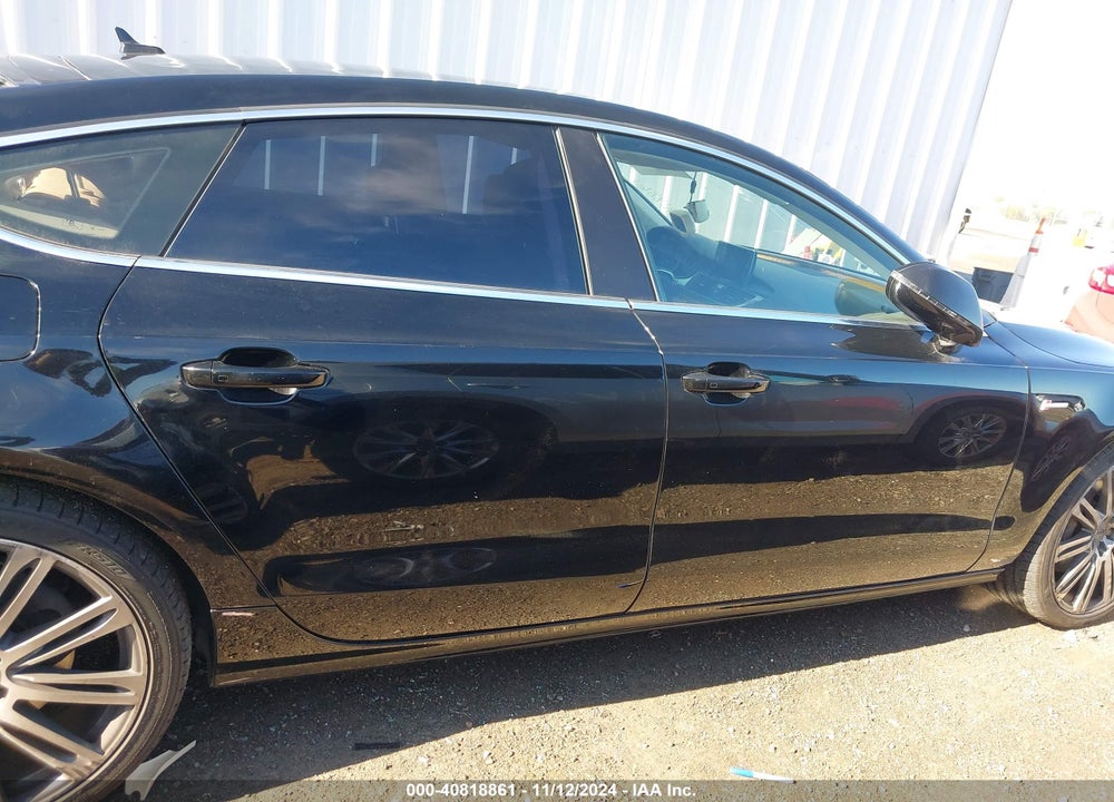 2012 AUDI A7 PREMIUM VIN: WAUYGAFC4CN082096