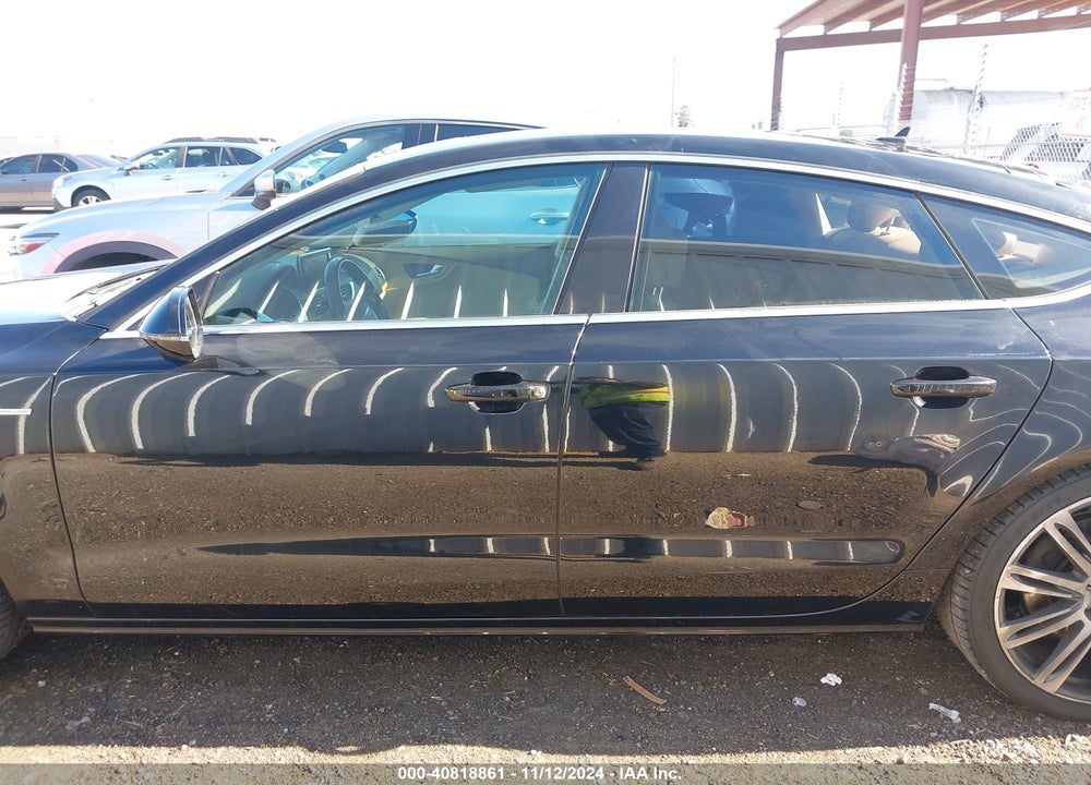 2012 AUDI A7 PREMIUM VIN: WAUYGAFC4CN082096