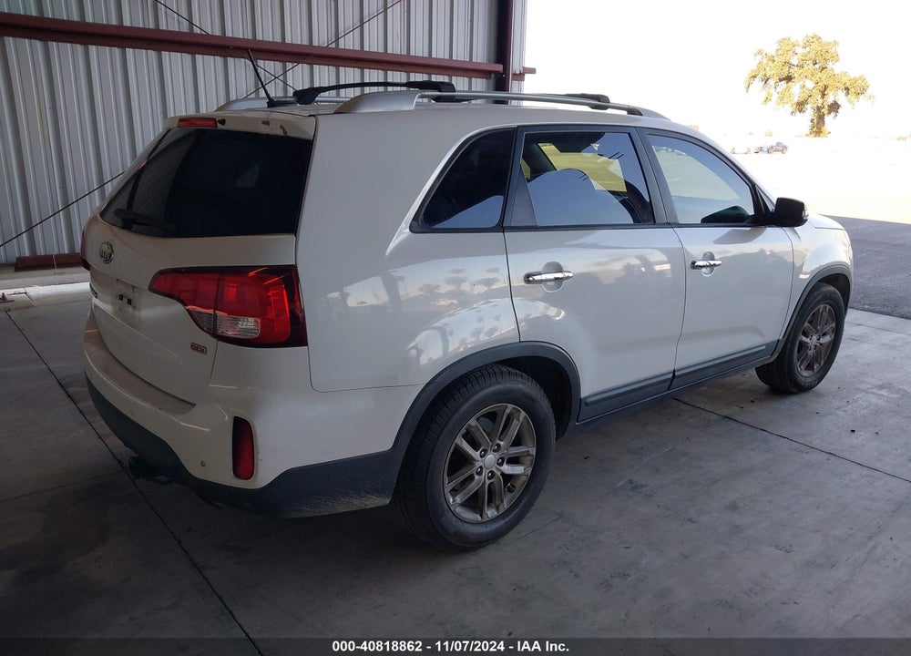 2014 KIA SORENTO LX V6 VIN: 5XYKT4A76EG462518