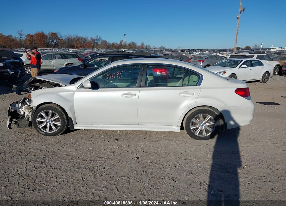 2011 SUBARU LEGACY 2.5I PREMIUM VIN: 4S3BMBG67B3220613