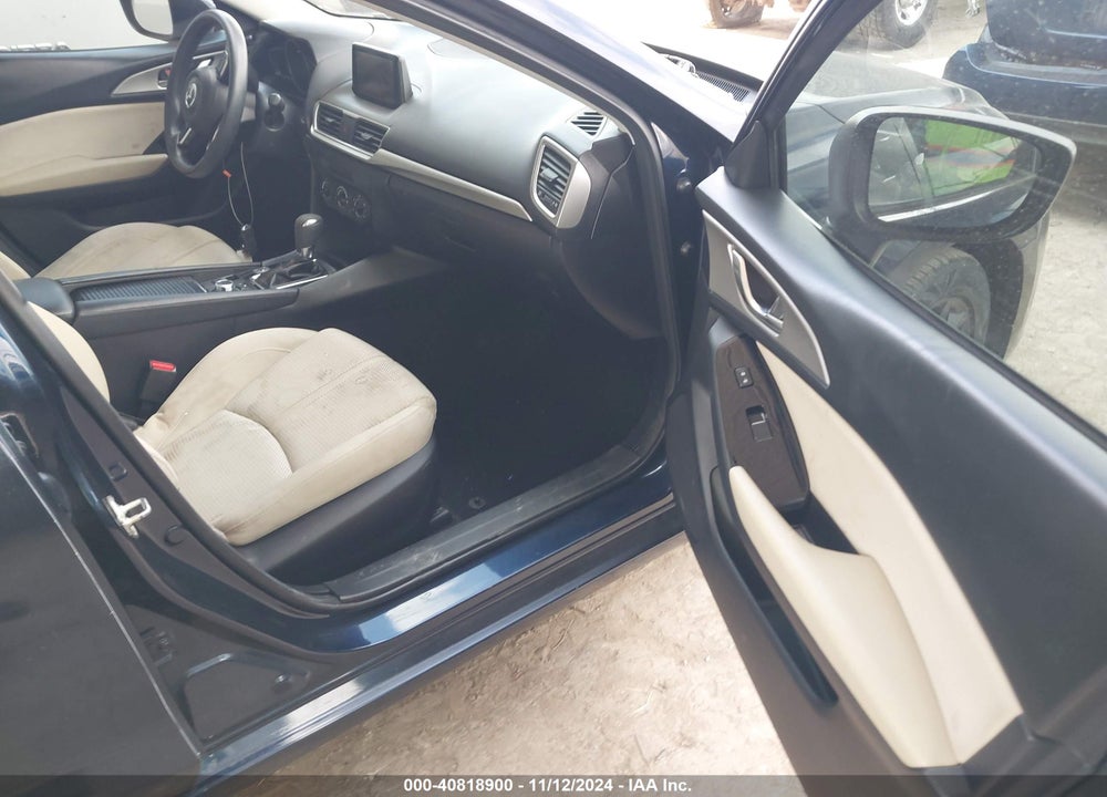2018 MAZDA 3 SPORT VIN: 3MZBN1U70JM226882