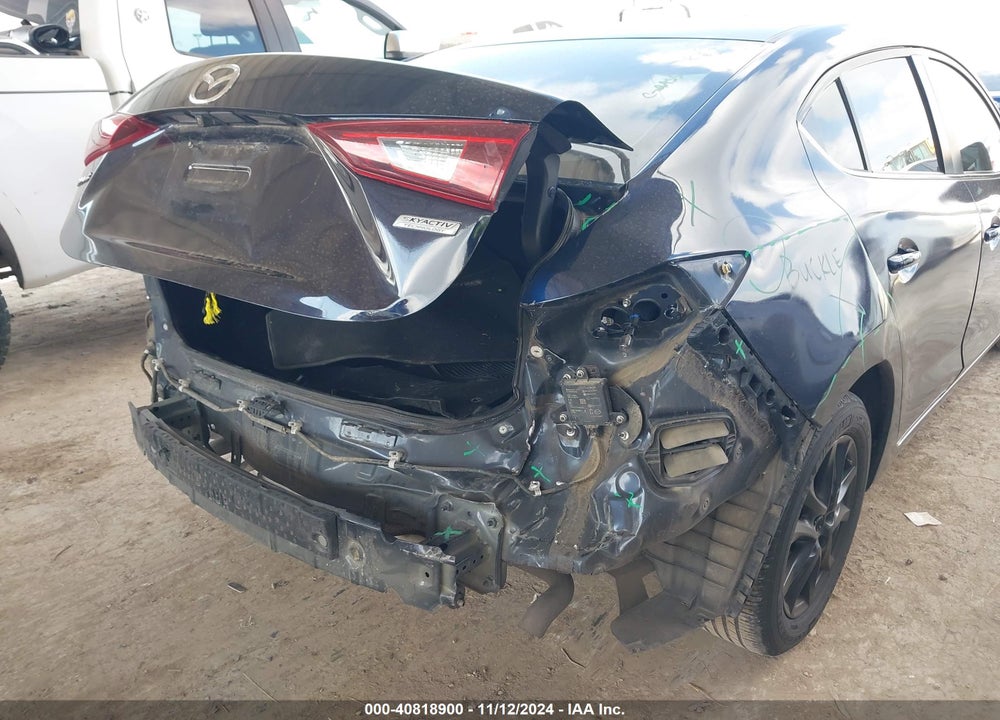 2018 MAZDA 3 SPORT VIN: 3MZBN1U70JM226882