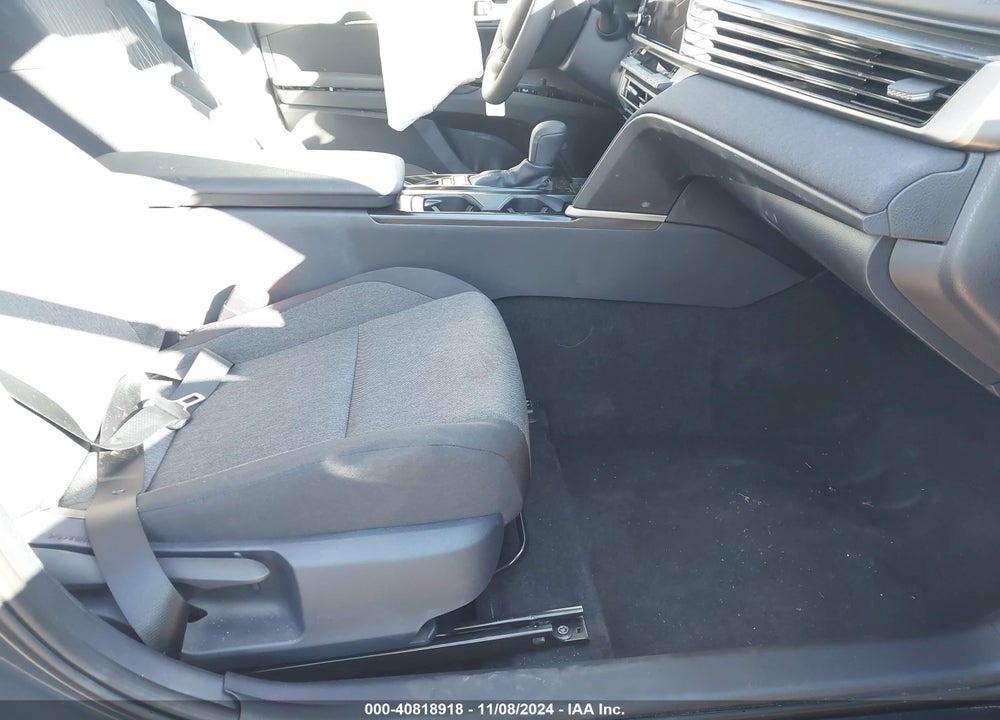 2025 TOYOTA CAMRY LE VIN: 4T1DAACKXSU512132