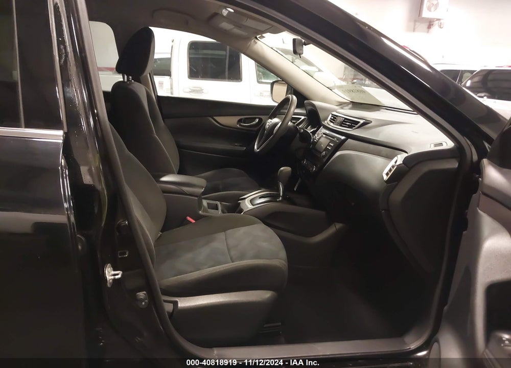 2015 NISSAN ROGUE SV VIN: KNMAT2MV9FP539469