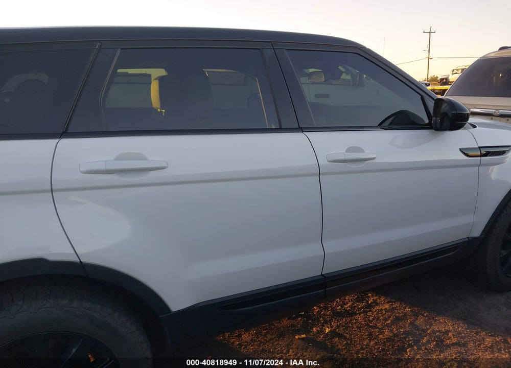 2019 LAND ROVER RANGE ROVER EVOQUE VIN: SALVP2RX5KH329187