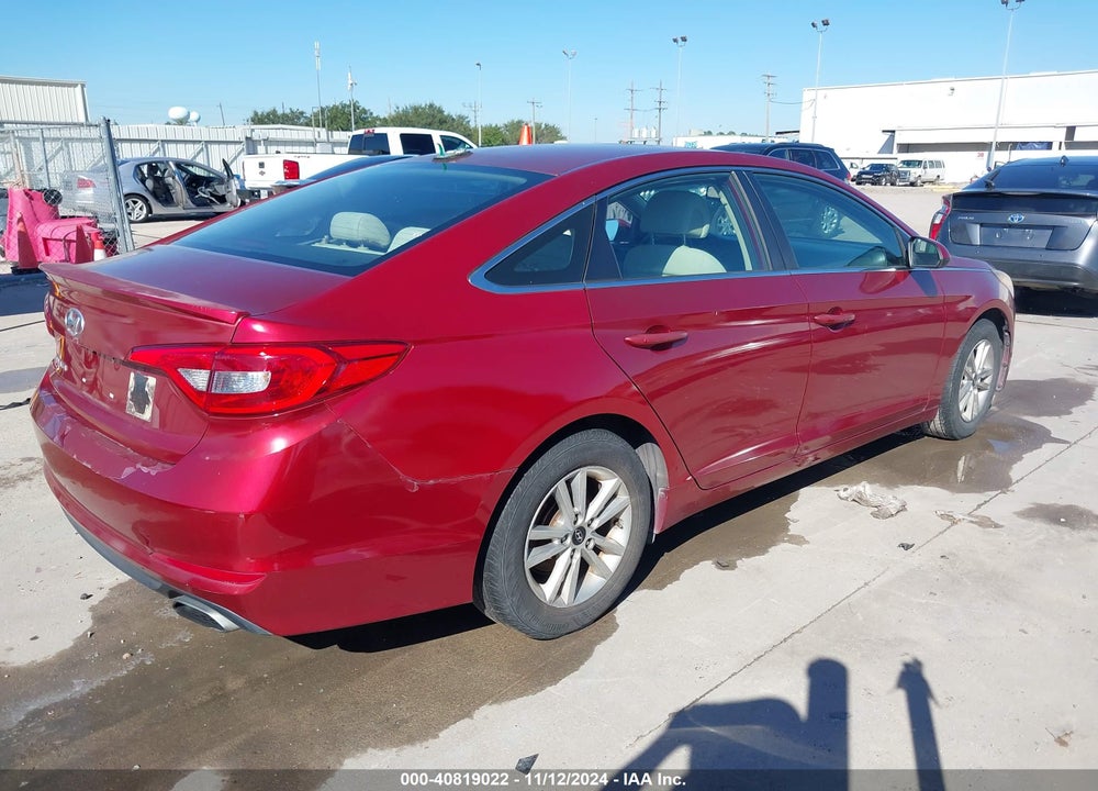 2015 HYUNDAI SONATA SE VIN: 5NPE24AF4FH223423