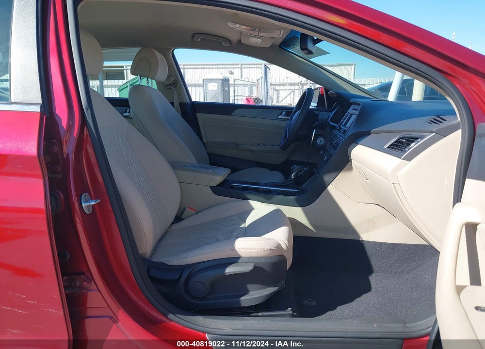 2015 HYUNDAI SONATA SE VIN: 5NPE24AF4FH223423
