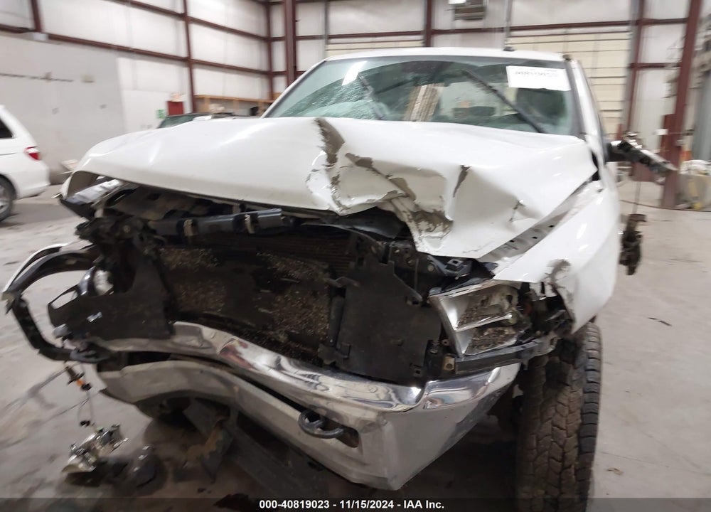 2015 RAM 2500 TRADESMAN VIN: 3C6UR5HL0FG587637