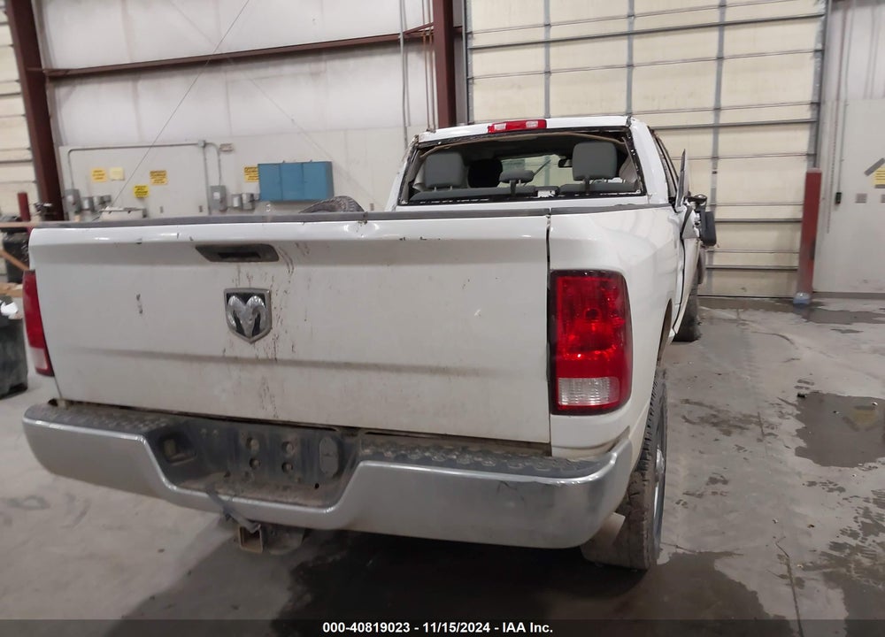 2015 RAM 2500 TRADESMAN VIN: 3C6UR5HL0FG587637