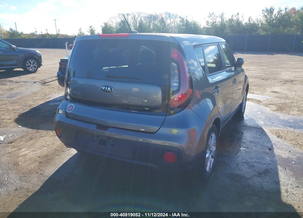 2018 KIA SOUL VIN: KNDJN2A29J7560321